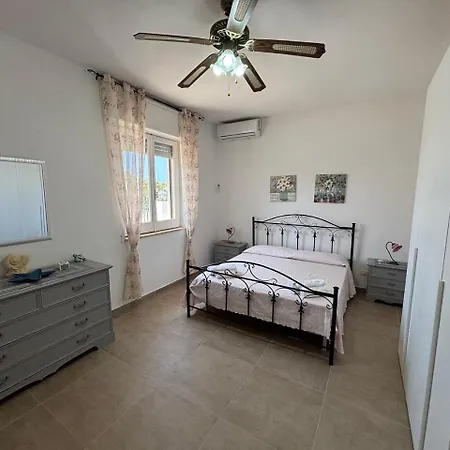 Paradise By The Sea Holiday home Santa Maria Del Focallo